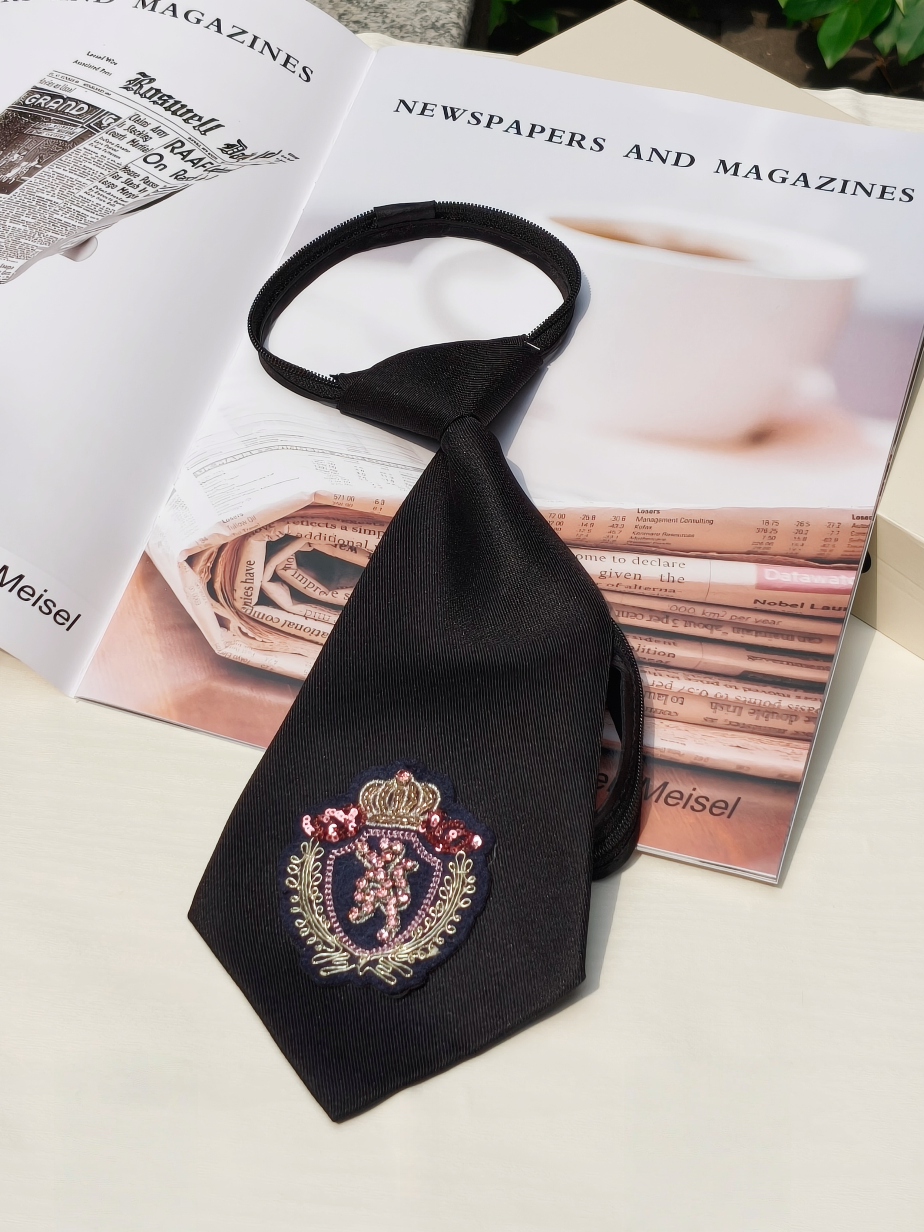 High-End Crown Badge Black Tie - огляд і ціна Women'S Formal Day Wear
