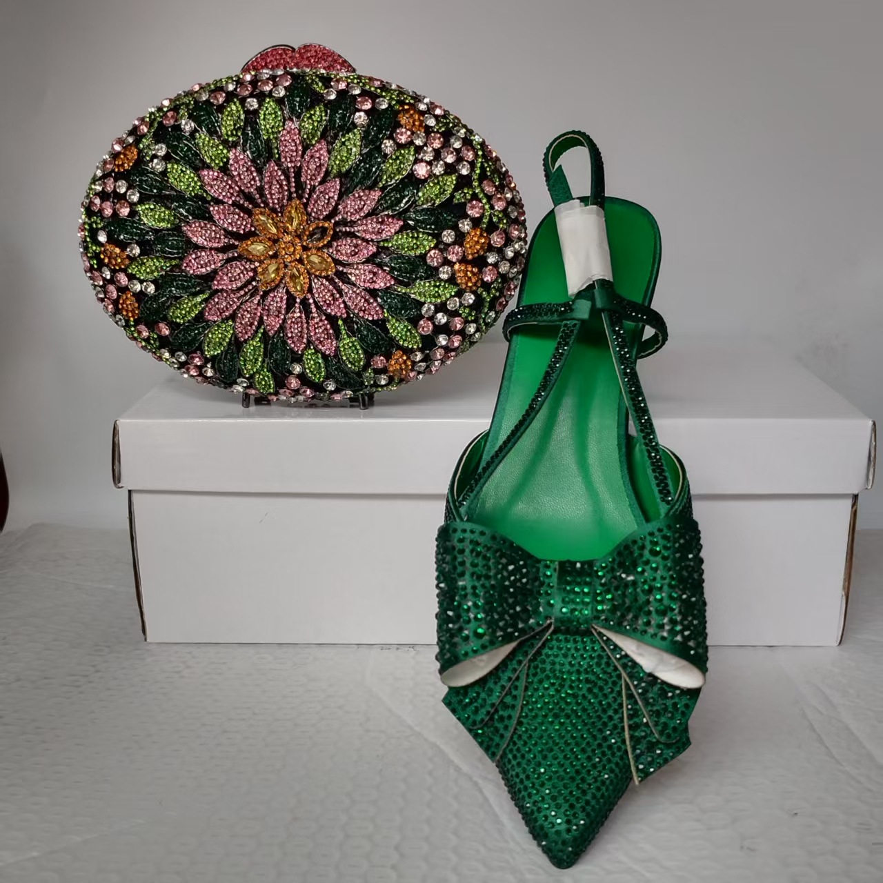 Dark Green Big Oval Gem Rhines - огляд і ціна Slingback Heel Formal