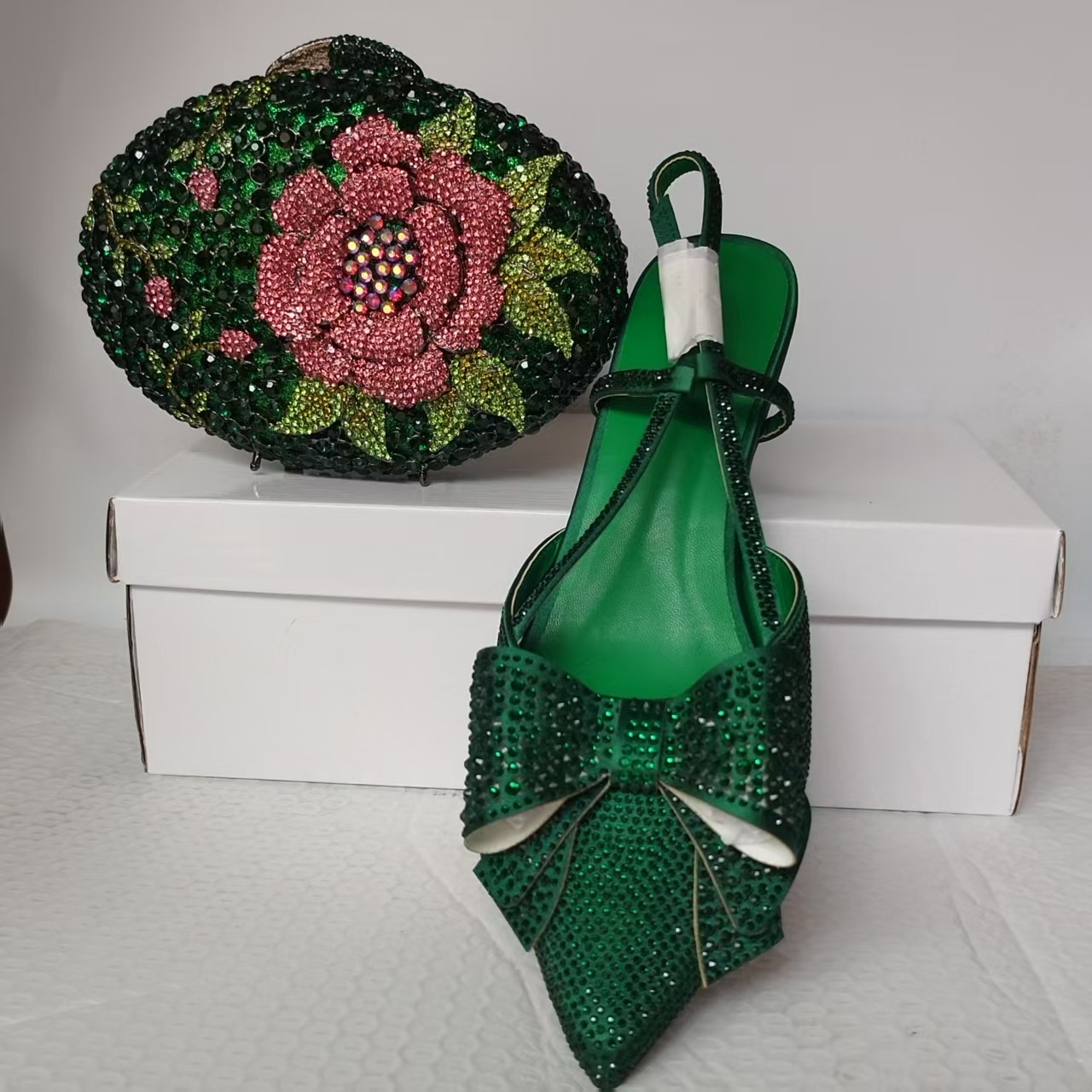 Dark Green Big Oval Gem Rhines - огляд і ціна Slingback Heel Formal